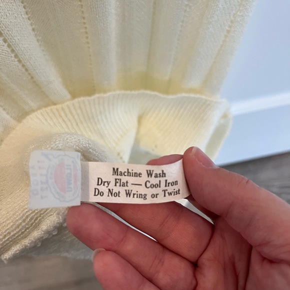 Gorgeous summer tank - Picture 4 of 5